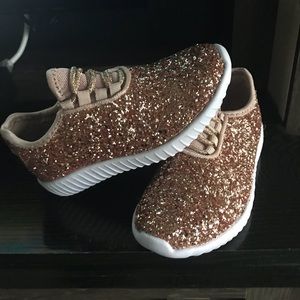 Toddler shoes size 10